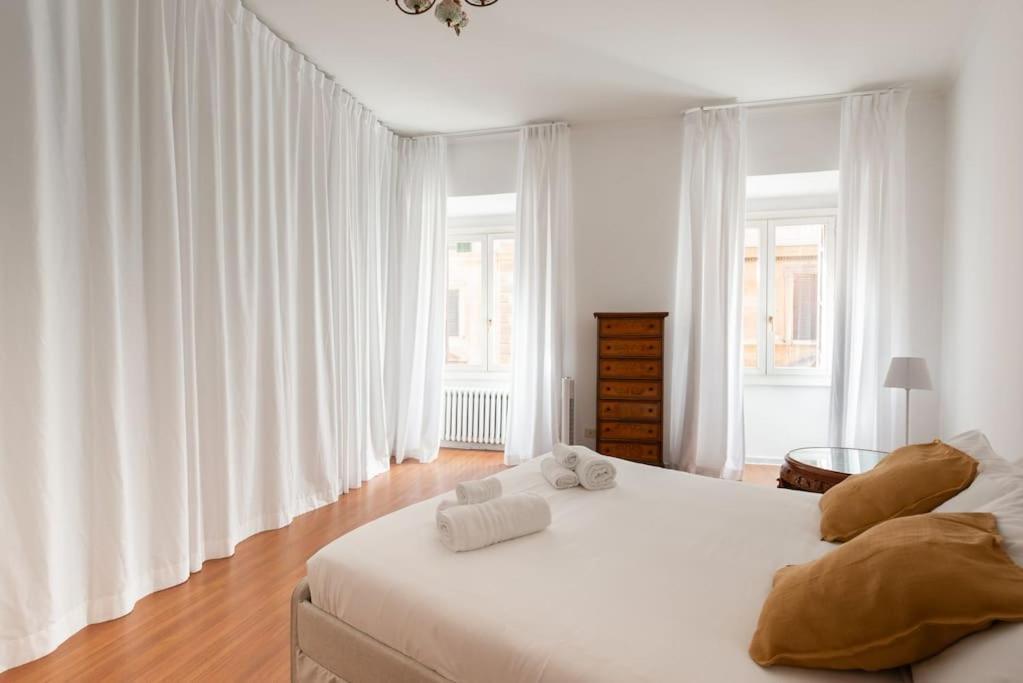 Colosseum Number Sixteen Apartment